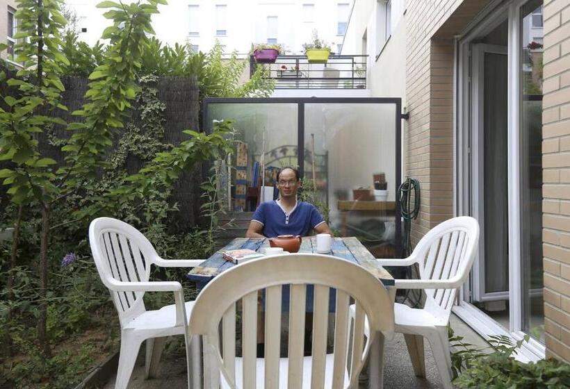 پانسیون Private Room With Terrace In Shared House