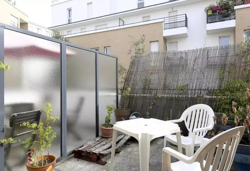 ペンション Private Room With Terrace In Shared House