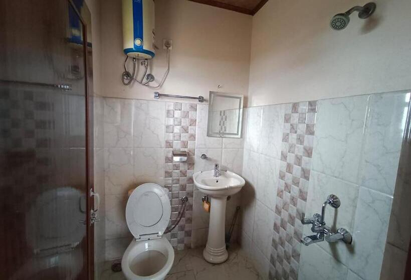 پانسیون Sohra Plaza Resort