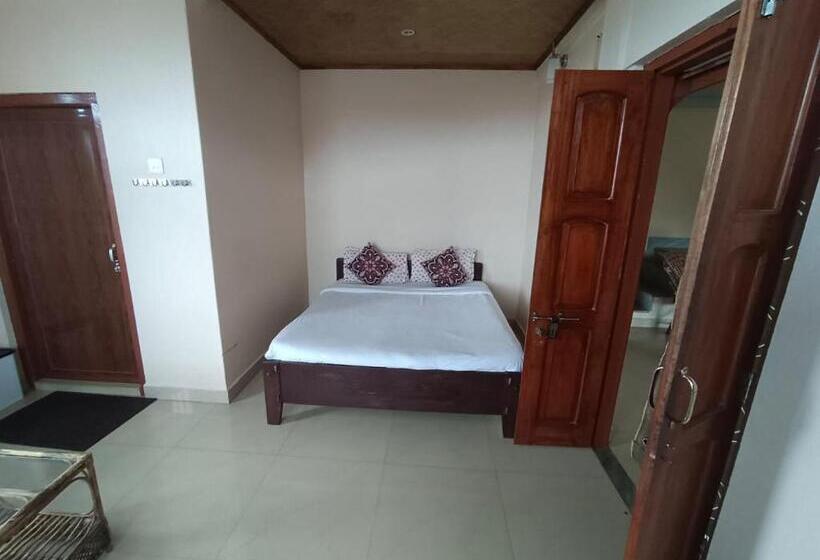 پانسیون Sohra Plaza Resort