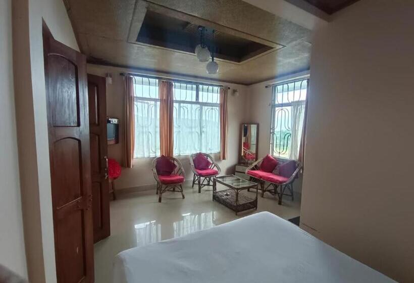 پانسیون Sohra Plaza Resort