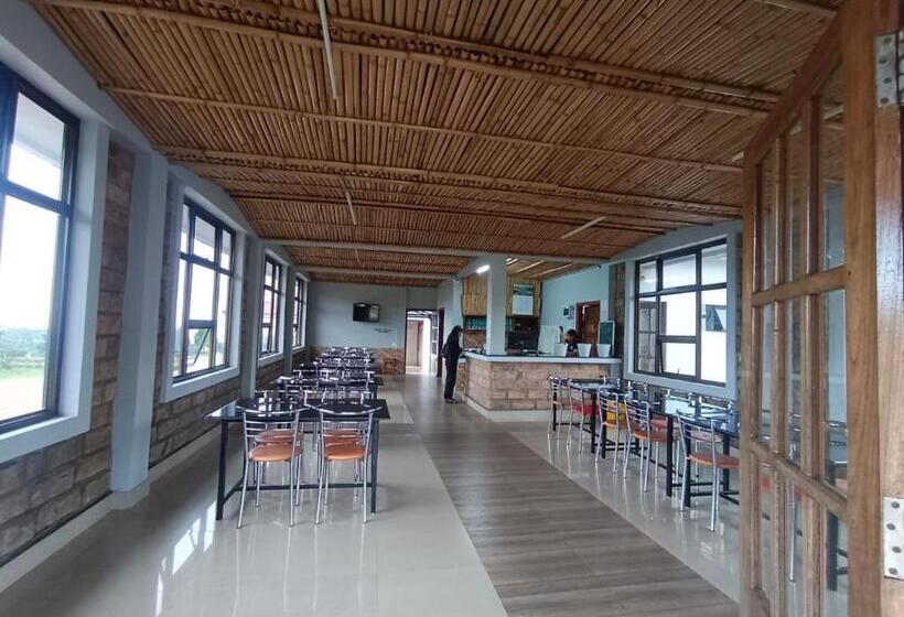 پانسیون Sohra Plaza Resort