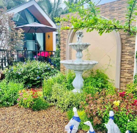 Курорт Plern Ura Poolvilla Cafe เพลินอุรา พูลวิลล่า คาเฟ่