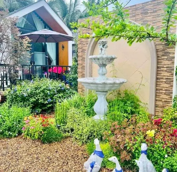 Lomakeskus Plern Ura Poolvilla Cafe เพลินอุรา พูลวิลล่า คาเฟ่