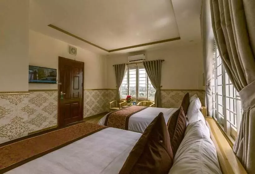 Aec Hotel Ban Me