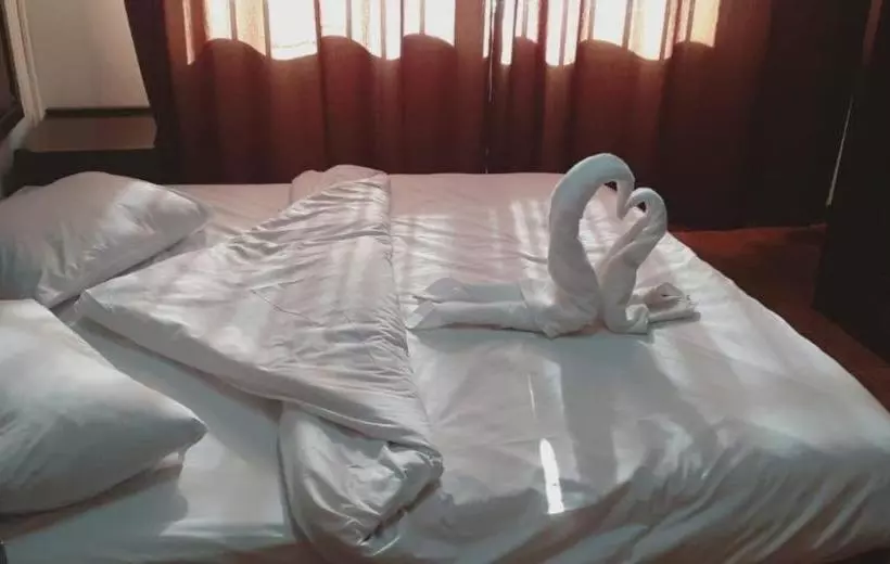 هتل Alnujoom  Suites