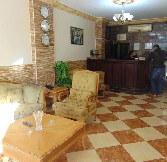 هتل Alnujoom  Suites