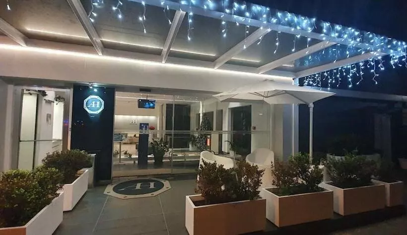 Hotelli Artemide
