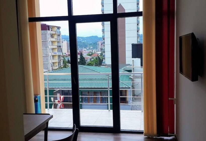 هتل Bloom Batumi