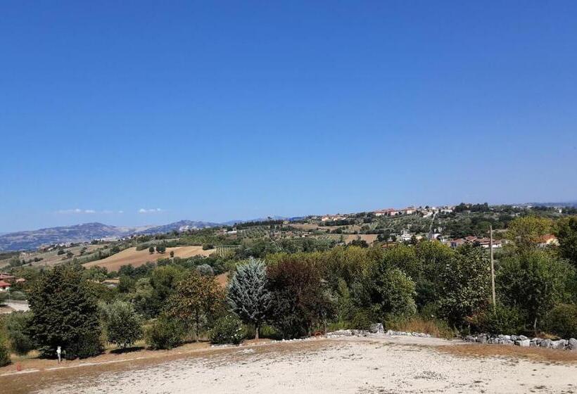 هتل Castello Torre In Pietra