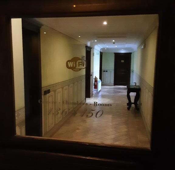 هتل Castello Torre In Pietra