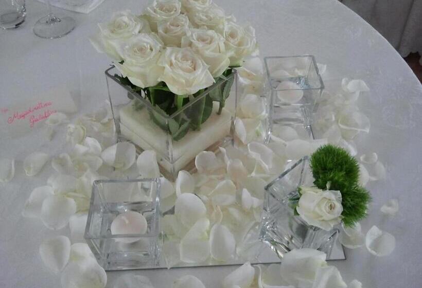 هتل Castello Torre In Pietra