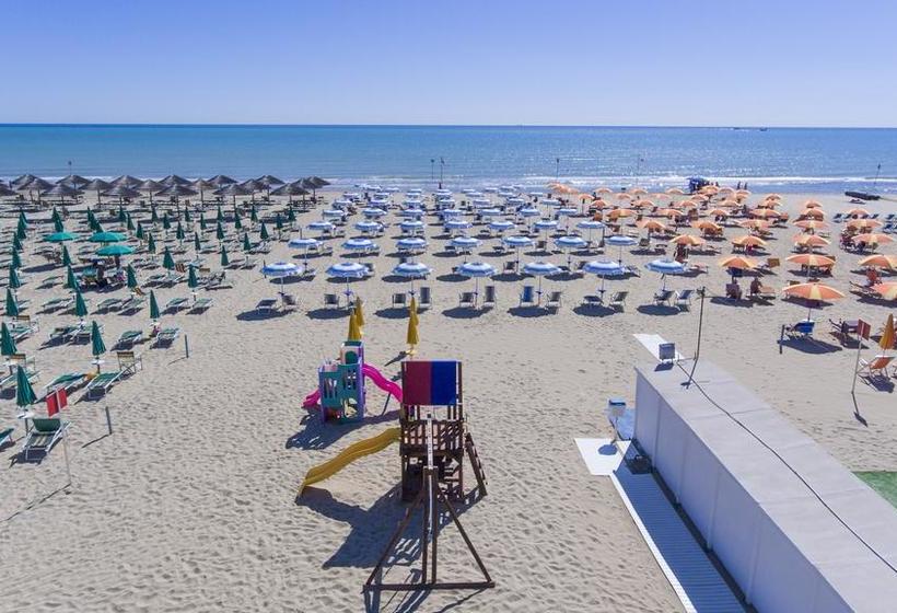 هتل International