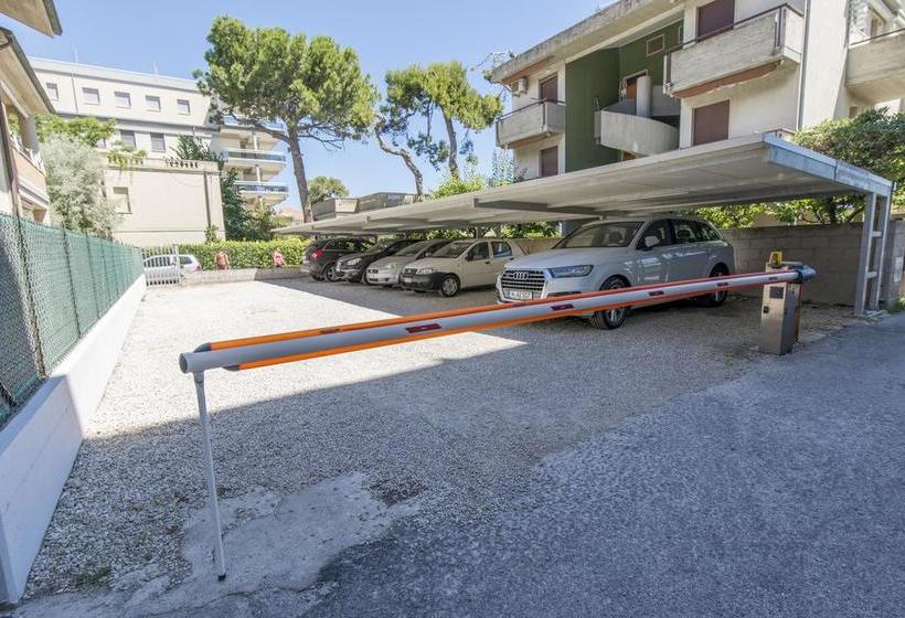 هتل International