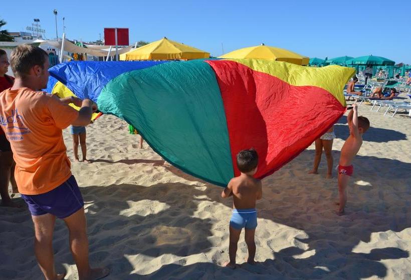 هتل International