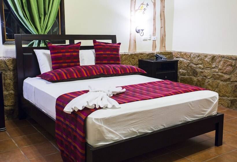 هتل Mayan Hills Resort