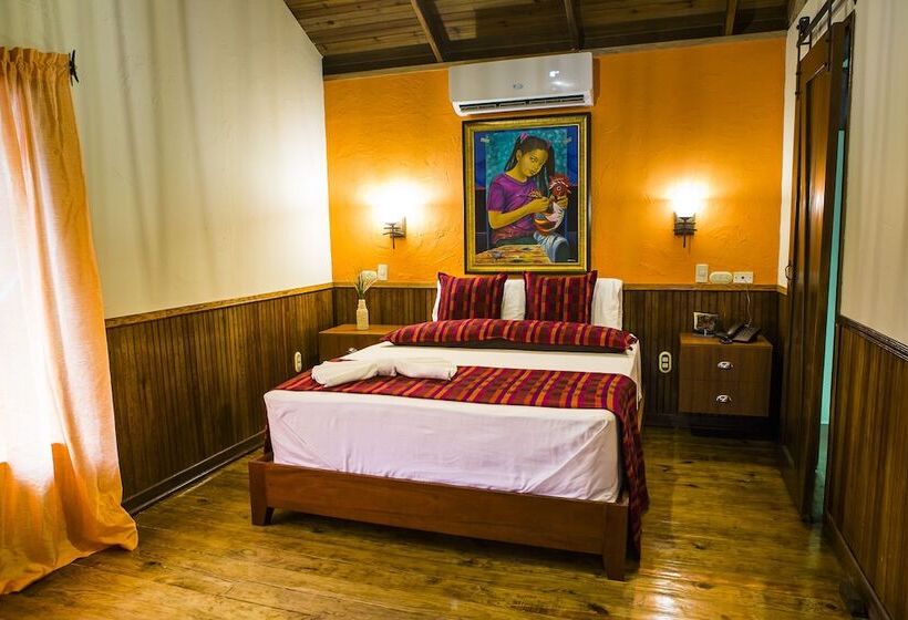 هتل Mayan Hills Resort