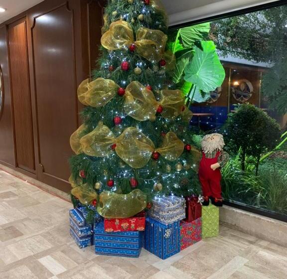 ホテル Oliver Inn Toluca