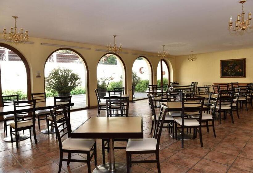 ホテル Oliver Inn Toluca