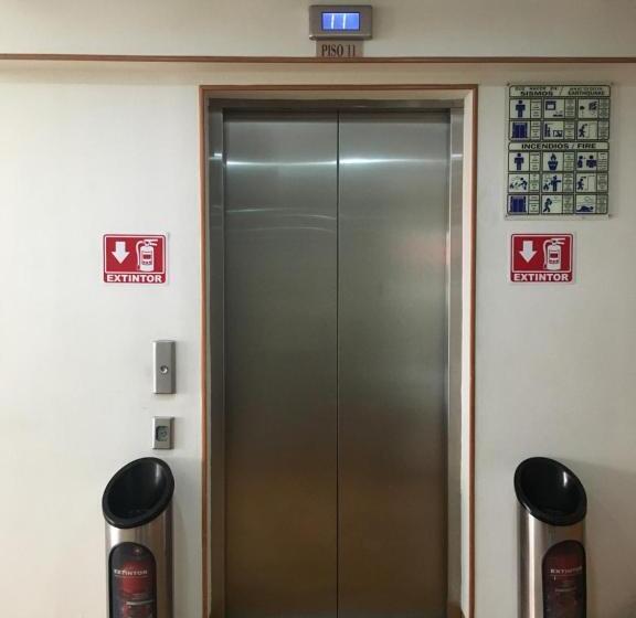 ホテル Oliver Inn Toluca