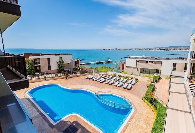 ホテル St. Panteleimon Beach