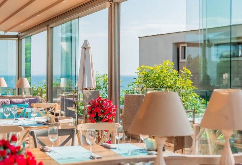 ホテル St. Panteleimon Beach