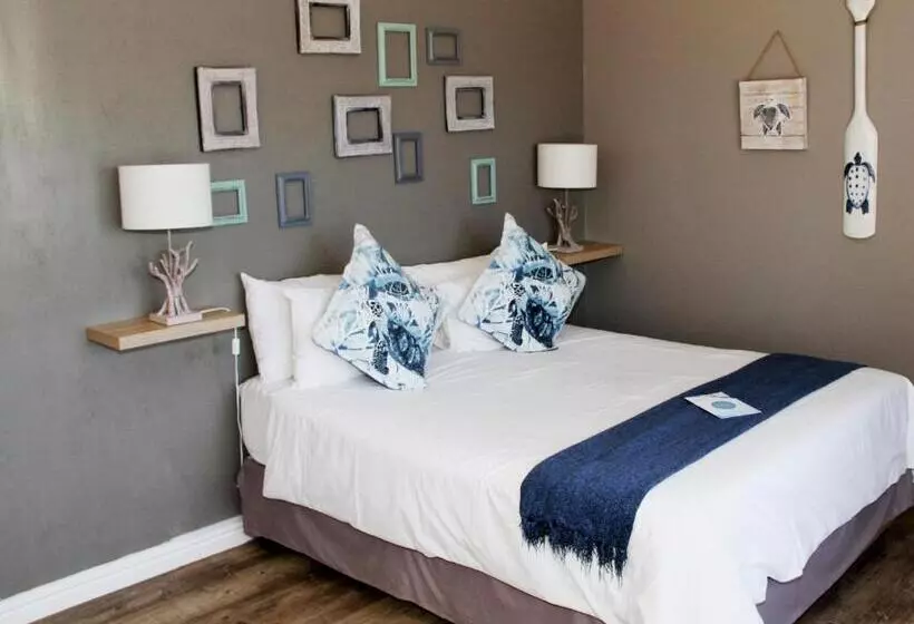 Nine On Uys Street B & B