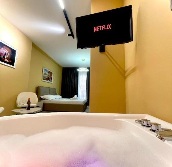 تختخواب و صبحانه Dream In Tirana