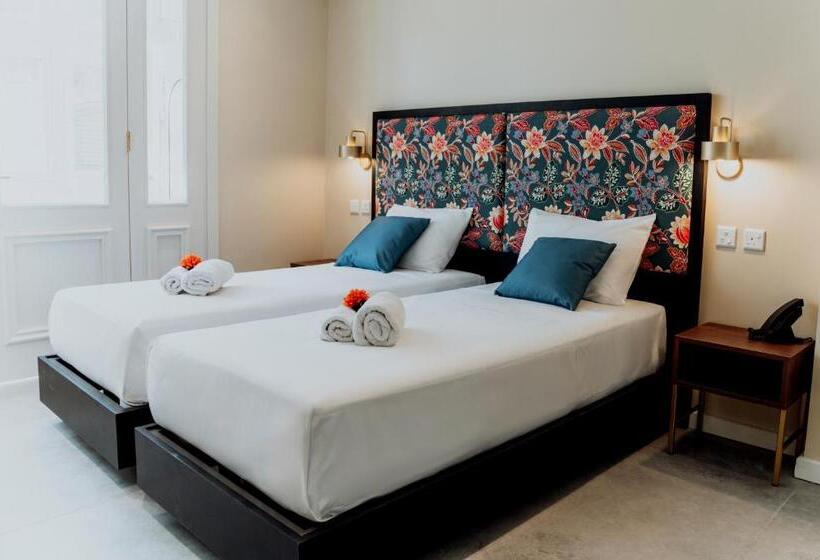 تختخواب و صبحانه King Charles