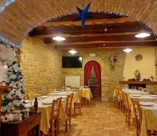 ホテル Agriturismo Roccamaia