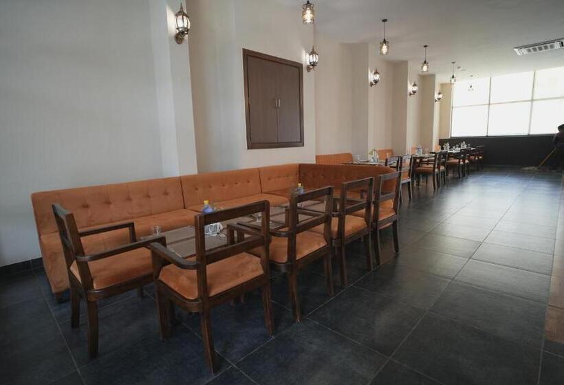 Hotel Tdi Club Retreat Sector 110