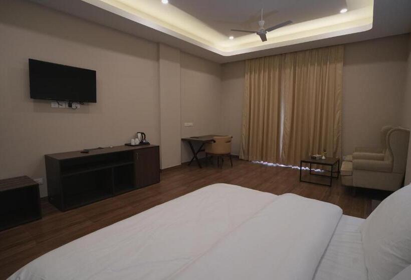 Hotel Tdi Club Retreat Sector 110