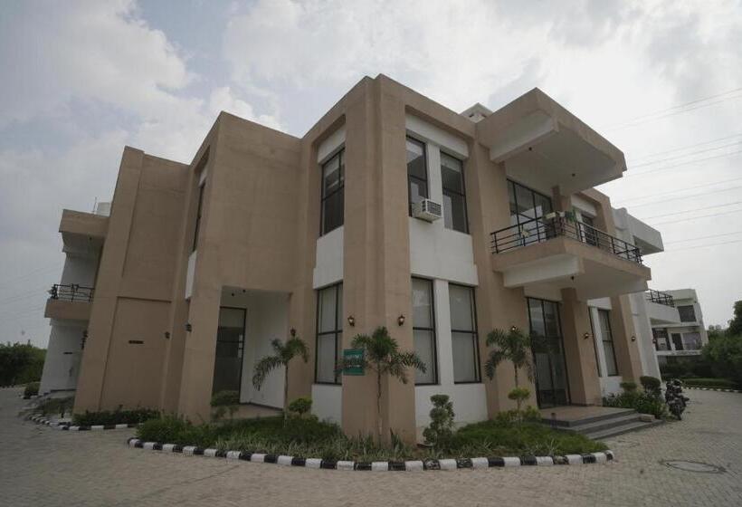 Hotel Tdi Club Retreat Sector 110