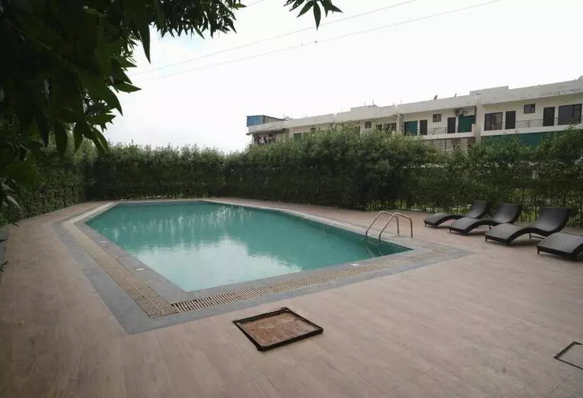 Hotelli Tdi Club Retreat Sector 110