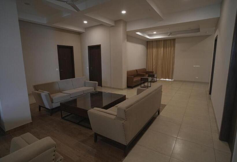 Hotel Tdi Club Retreat Sector 110