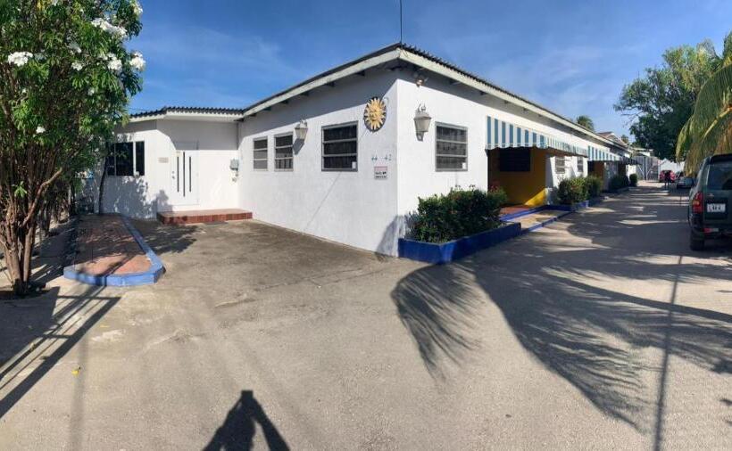 مُتل Fun In The Sun Apartments