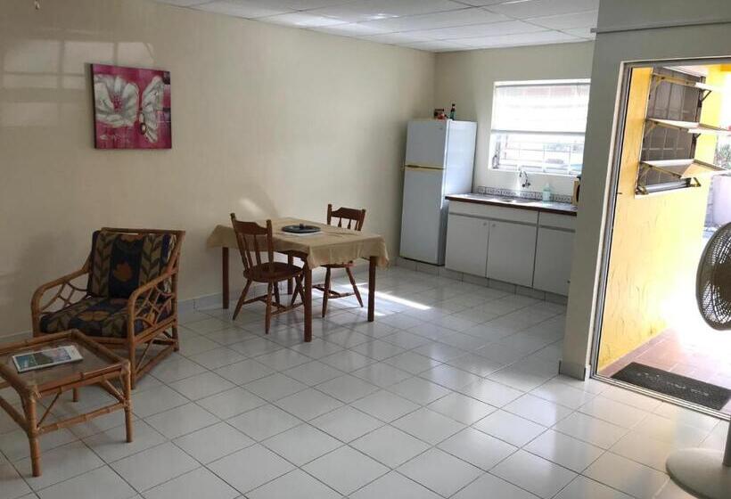 مُتل Fun In The Sun Apartments