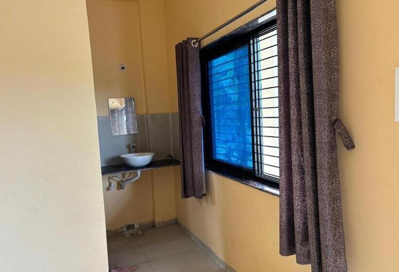 Pensió Gurukurpa Bhakt Nivas