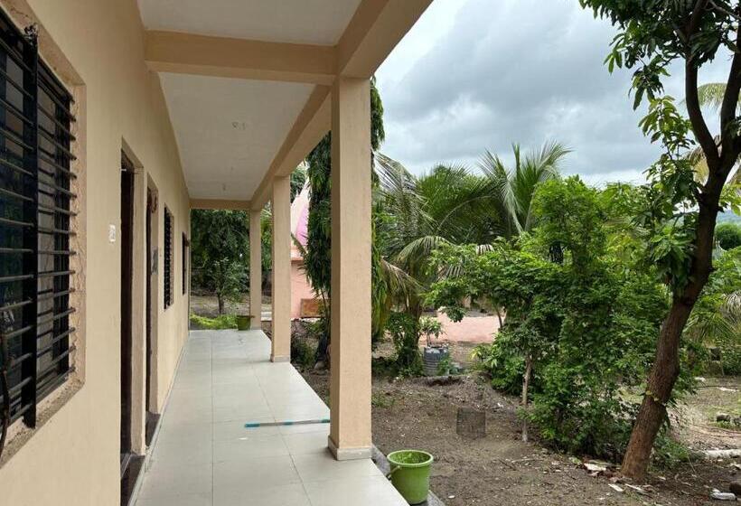 Pensió Gurukurpa Bhakt Nivas