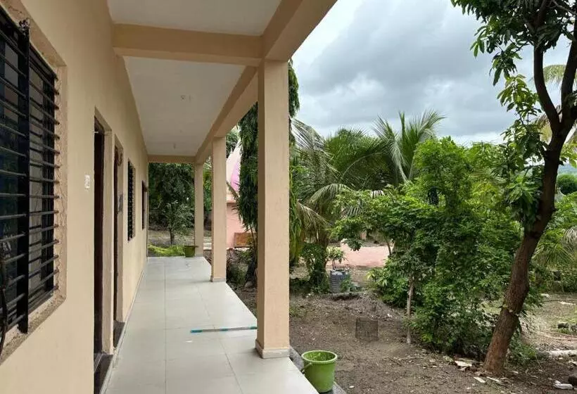 Majatalo Gurukurpa Bhakt Nivas