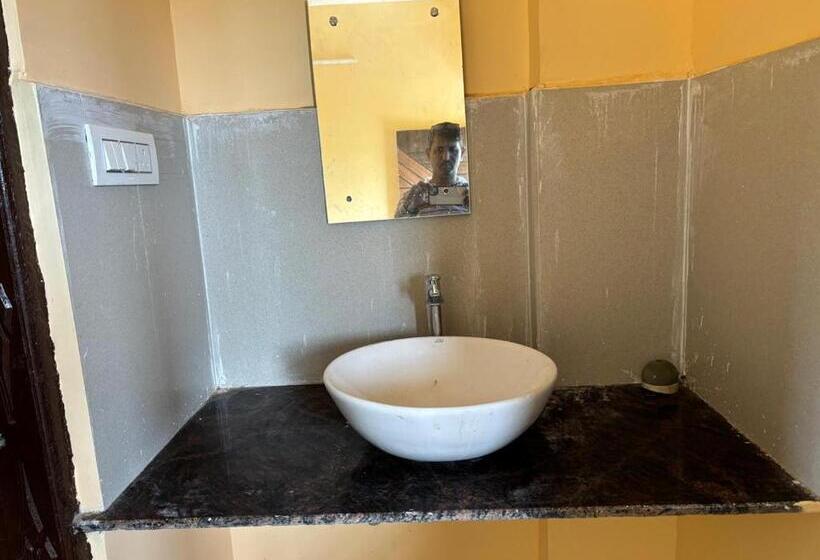 Pensió Gurukurpa Bhakt Nivas