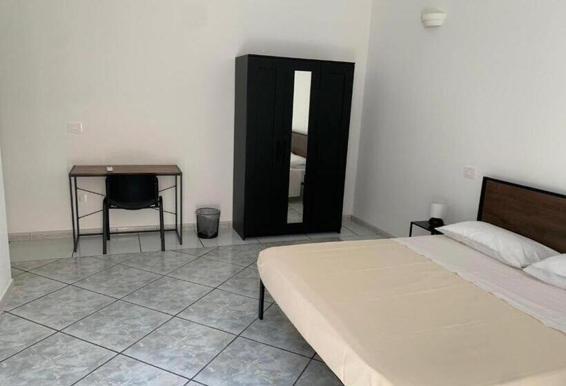 پانسیون La Via Maestra