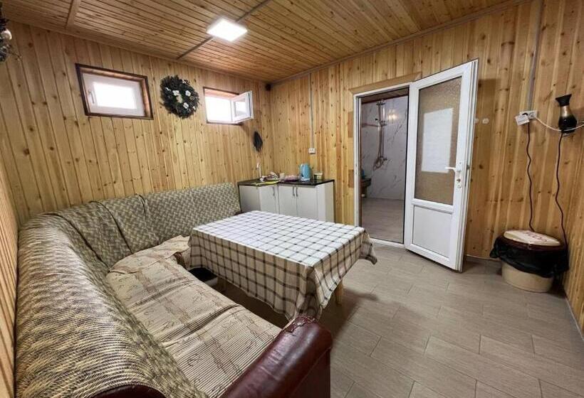 پانسیون Nur Guest House