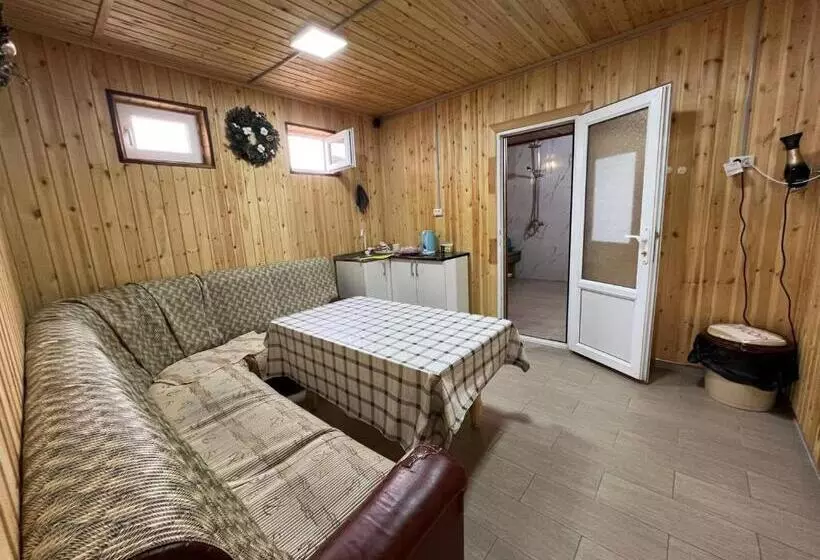 پانسیون Nur Guest House