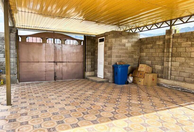 پانسیون Nur Guest House