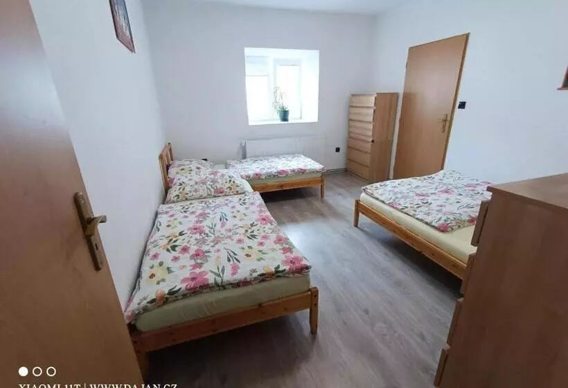 Majatalo Penzion Dajan