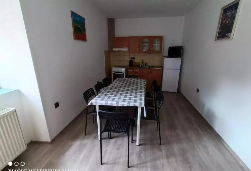 Majatalo Penzion Dajan