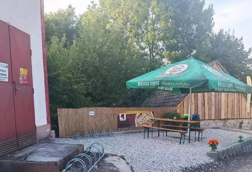 Majatalo Penzion Dajan