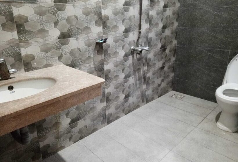 پانسیون Royal Palace