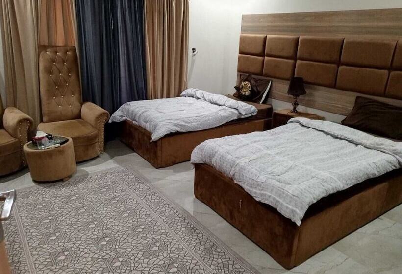 پانسیون Royal Palace